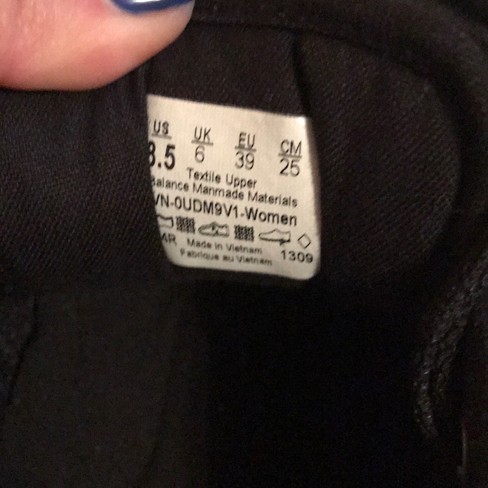 Vans - Picture 4 of 4